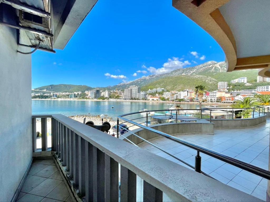 Sea View Apartments Rafailovici Budva Exteriér fotografie